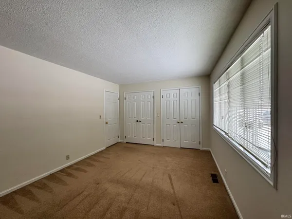 $260,000 | 713 West Macalan Drive, Marion, IN 46952