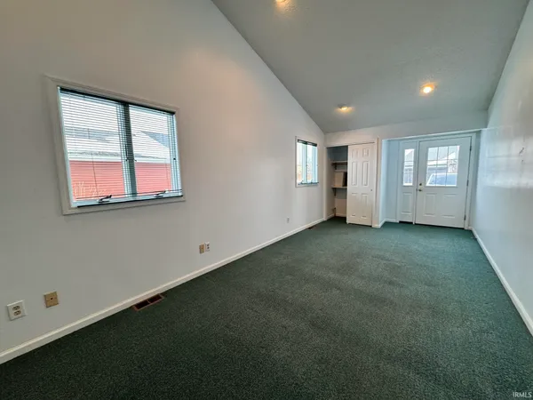 $260,000 | 713 West Macalan Drive, Marion, IN 46952