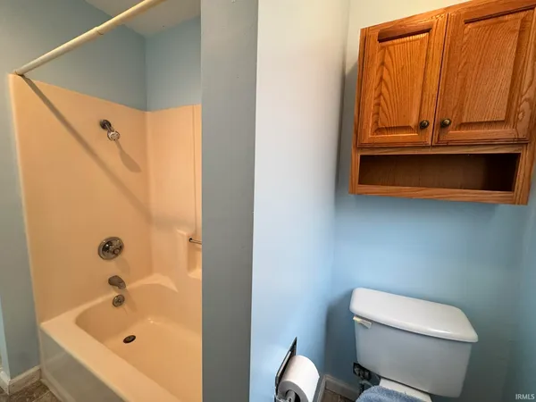 $260,000 | 713 West Macalan Drive, Marion, IN 46952