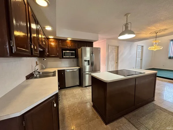 $260,000 | 713 West Macalan Drive, Marion, IN 46952