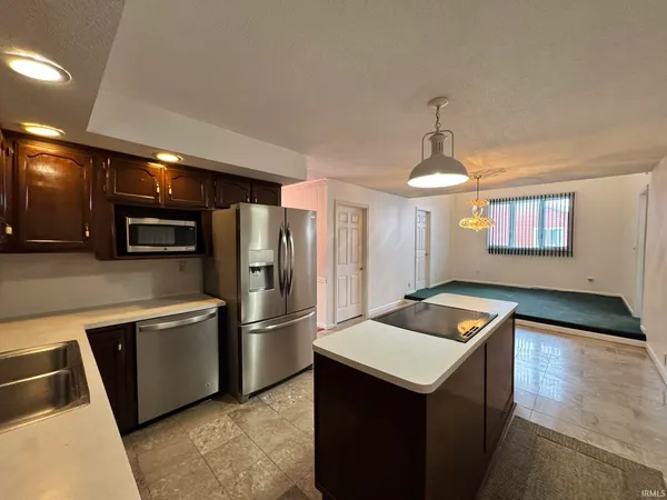 $260,000 | 713 West Macalan Drive, Marion, IN 46952