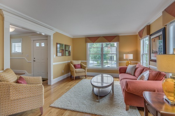 44 Elmwood Road Needham, MA 02492 - Photo 7 of 30