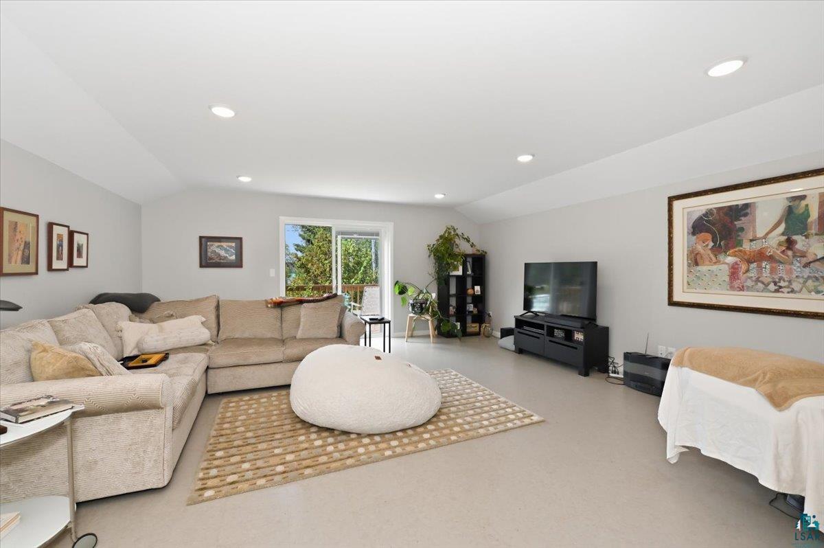 6160 North Birch Acres Road Duluth, MN 55803 - Photo 21 of 40 Gallery Image 21