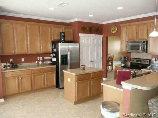 5512 Old Meadow Road Charlotte, NC 28227 - Photo 3 of 7