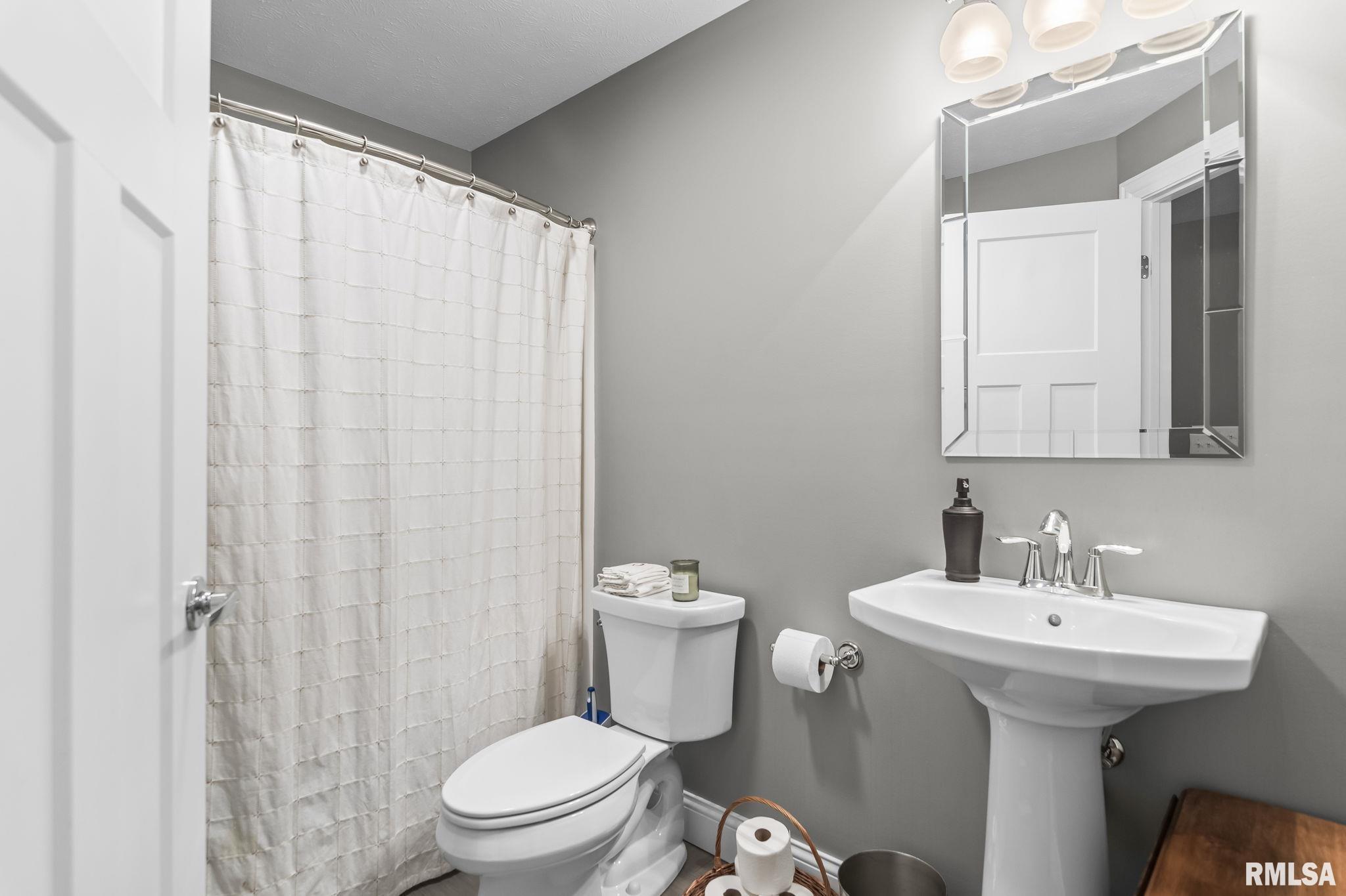 3700 Crystal Spring Drive Springfield, IL 62711 - Photo 17 of 46