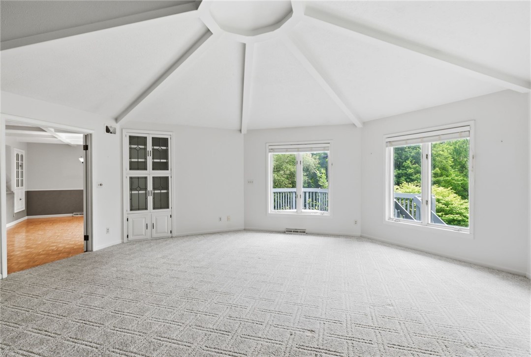 1011 Mile Square Road Mendon, NY 14534 - Photo 11 of 43 Living/Family Room