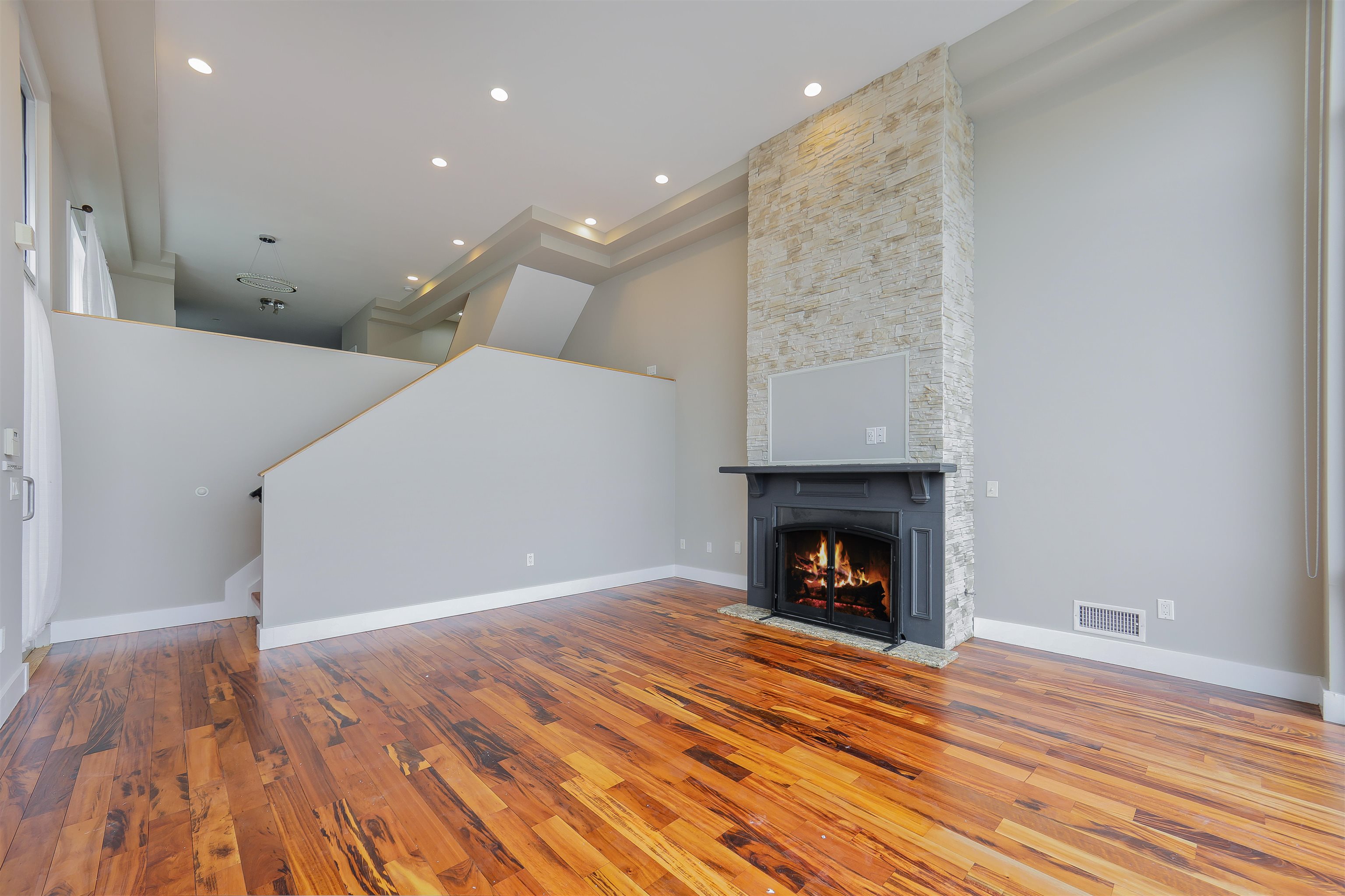 760 Undercliff Avenue, Unit A Edgewater, NJ 07020 - Photo 11 of 39