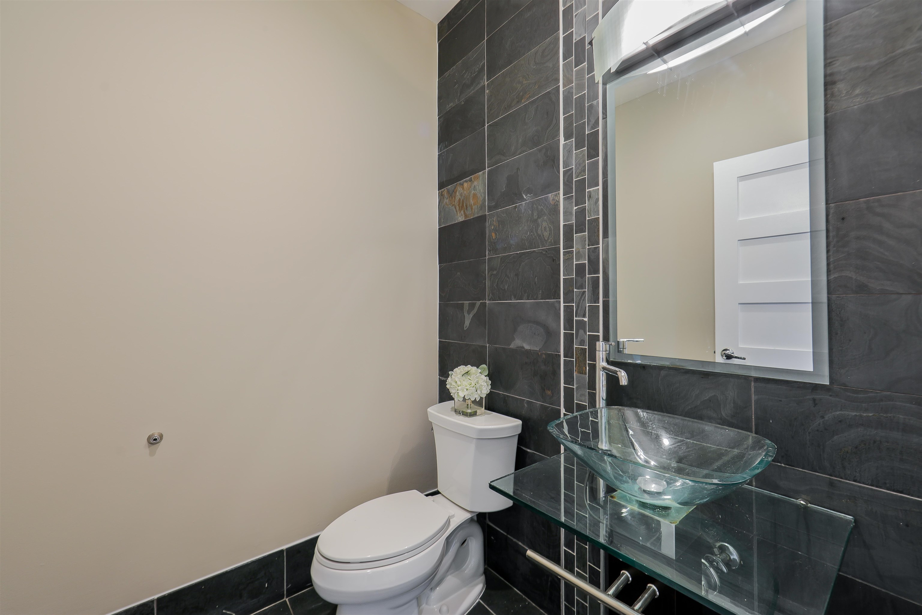 760 Undercliff Avenue, Unit A Edgewater, NJ 07020 - Photo 16 of 39
