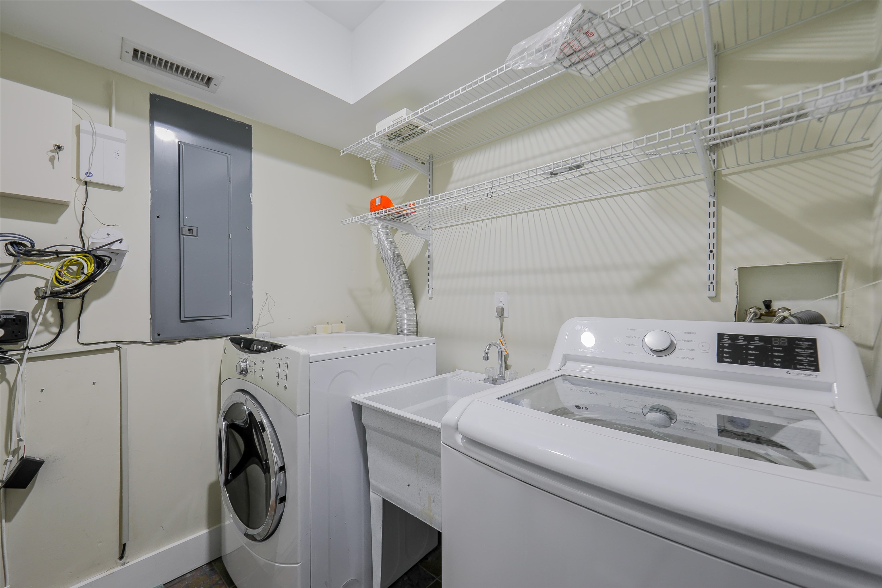 760 Undercliff Avenue, Unit A Edgewater, NJ 07020 - Photo 35 of 39