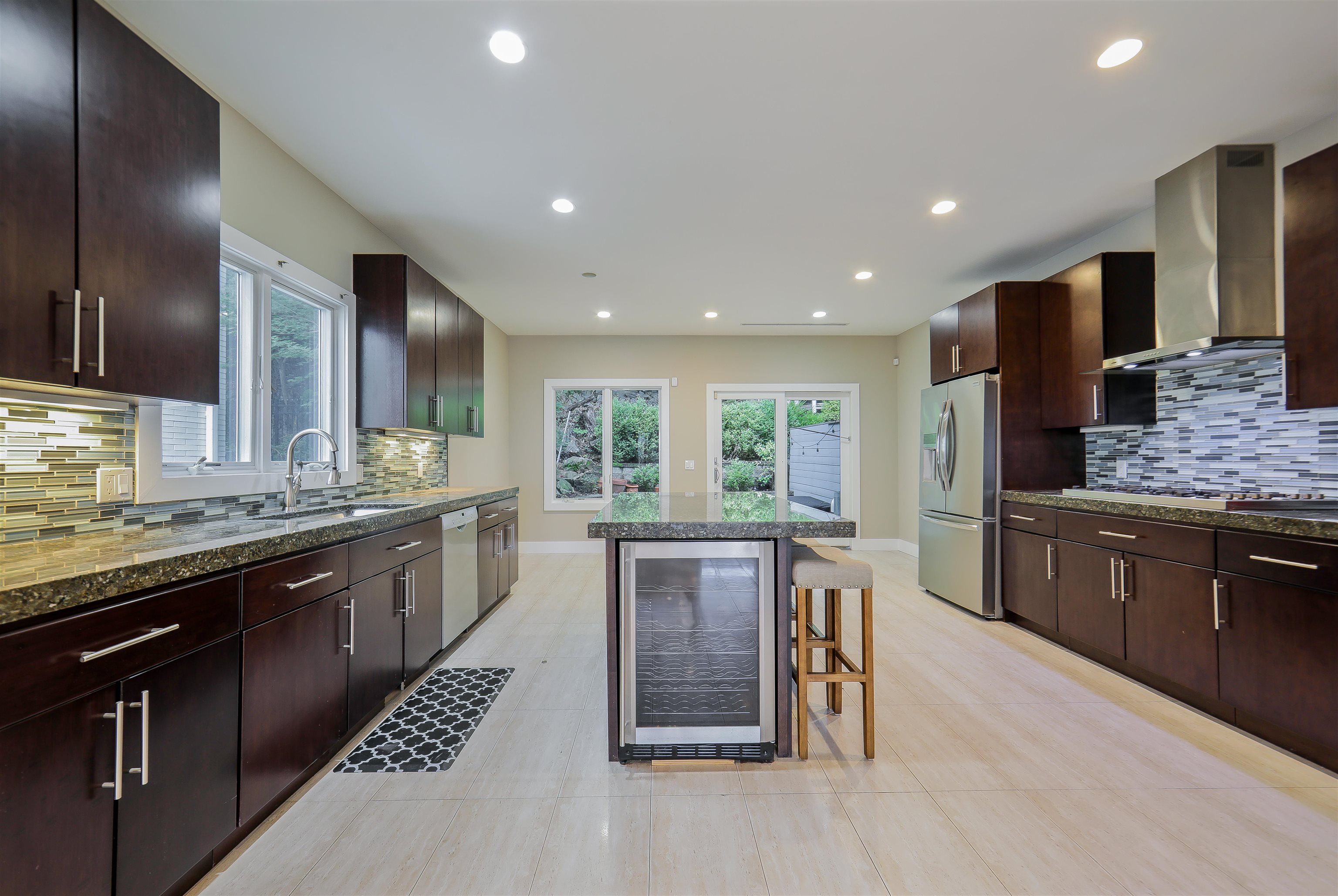 760 Undercliff Avenue, Unit A Edgewater, NJ 07020 - Photo 5 of 39