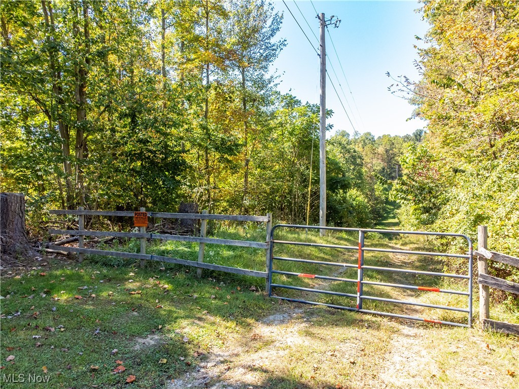 34683 Sunshine Road Piedmont, OH 43983 - Photo 24 of 27