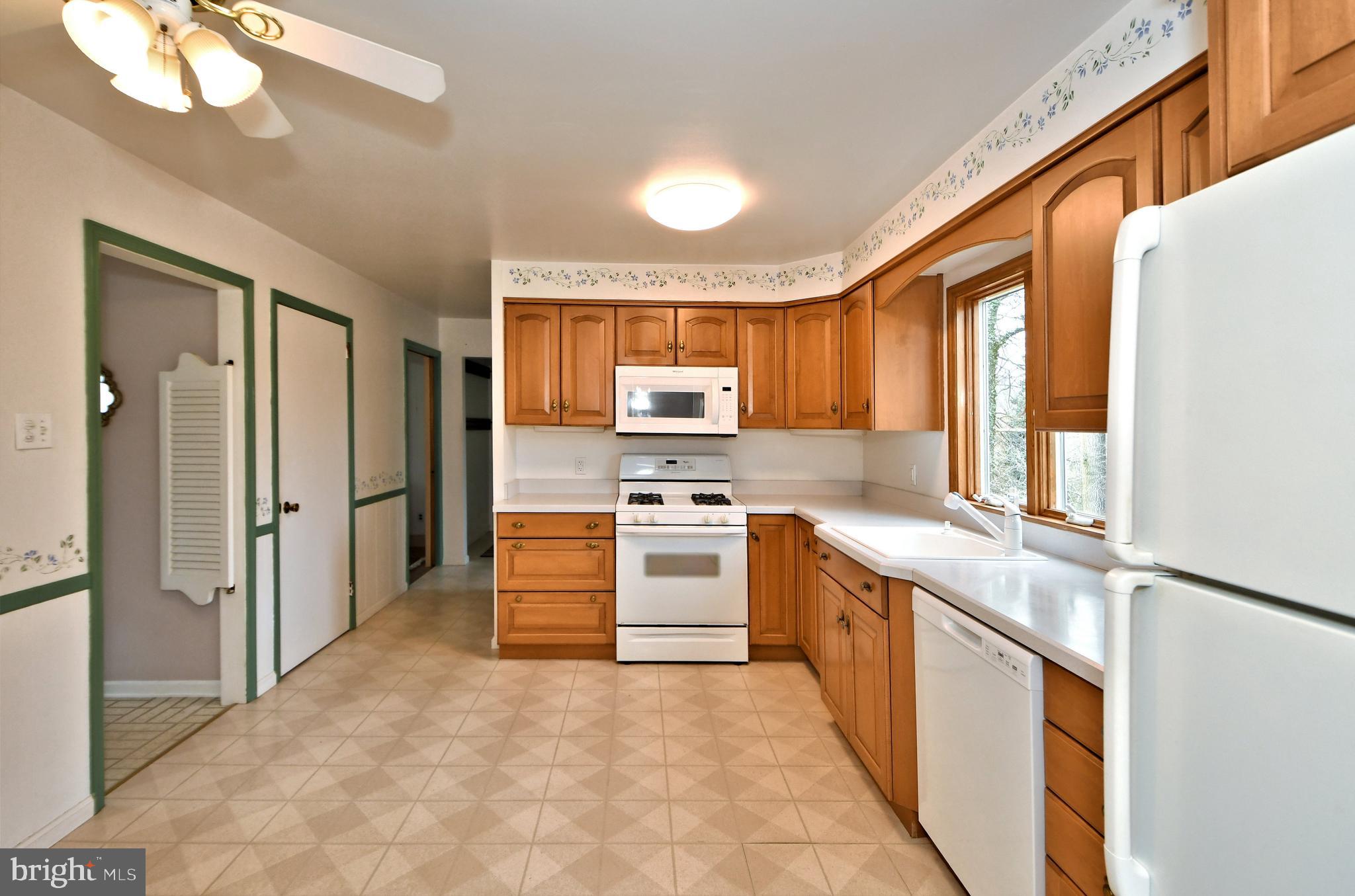 8816 Wainwright Road Glenside, PA 19038 - Photo 12 of 49 Gallery Image 12