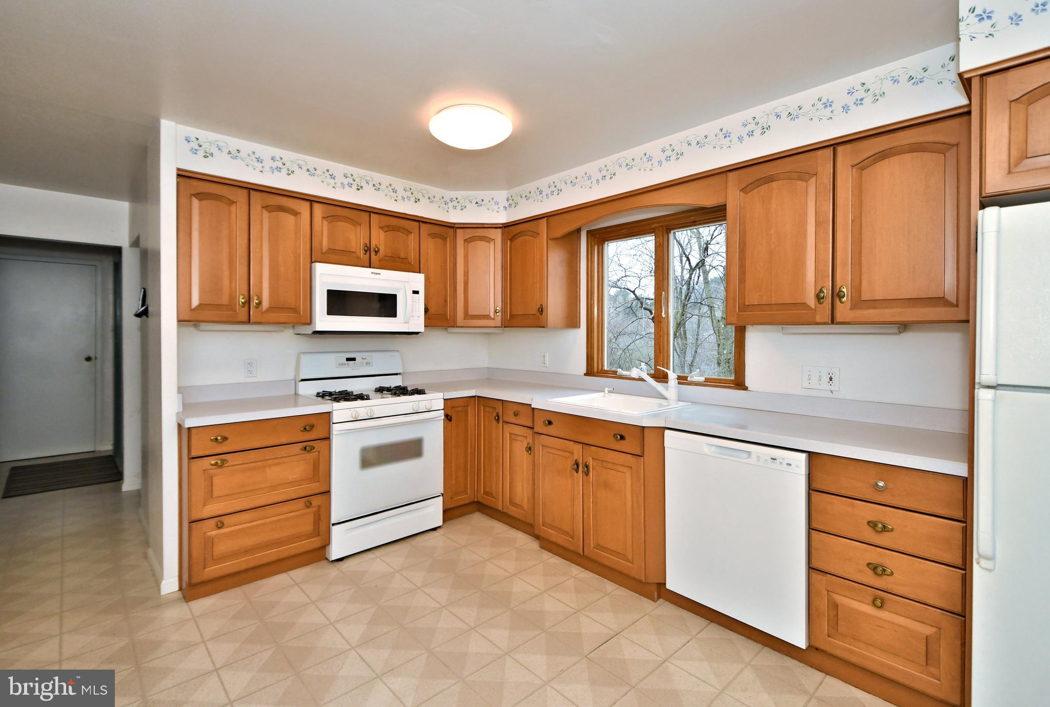 8816 Wainwright Road Glenside, PA 19038 - Photo 13 of 49 Gallery Image 13
