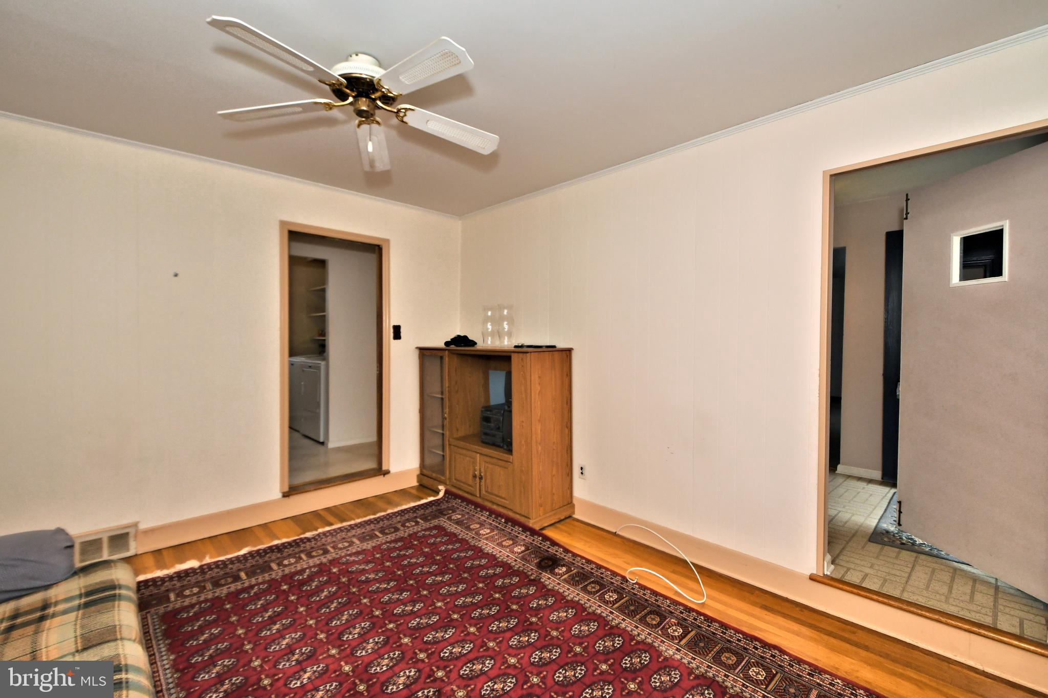 8816 Wainwright Road Glenside, PA 19038 - Photo 19 of 49 Gallery Image 19