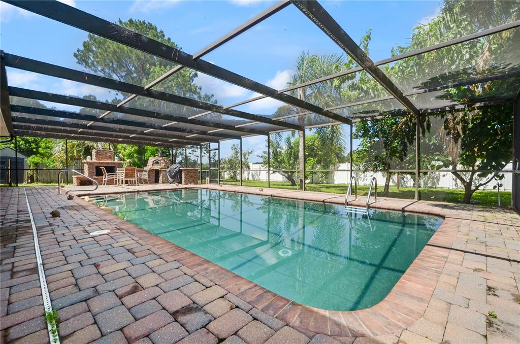 209 7th Street South Dundee, FL 33838 - Photo 32 of 36 a view of swimming pool