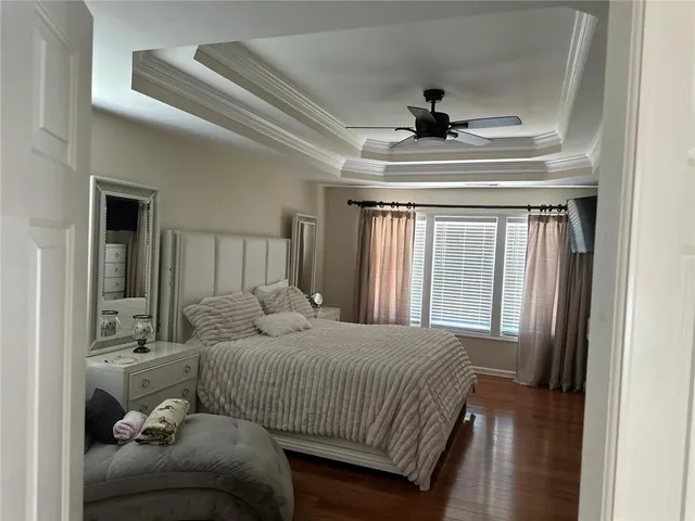 a view of a hallway with windows