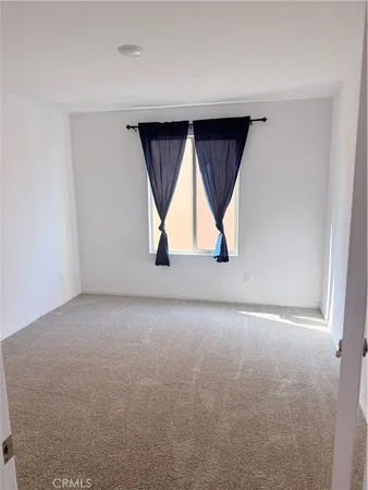 $4,200 | 729 South Sumac Lane, Rialto, CA 92376