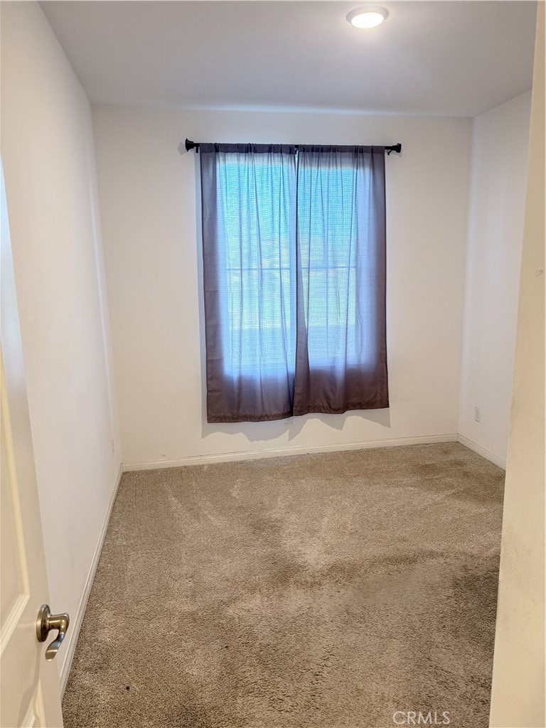 729 South Sumac Lane Rialto, CA 92376 - Photo 3 of 20