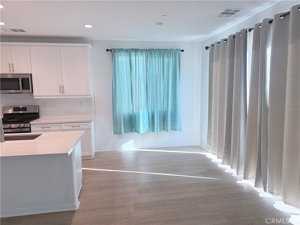 729 South Sumac Lane Rialto, CA 92376 - Photo 4 of 20