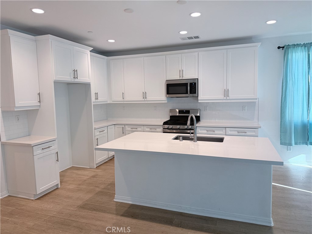 729 South Sumac Lane Rialto, CA 92376 - Photo 6 of 20