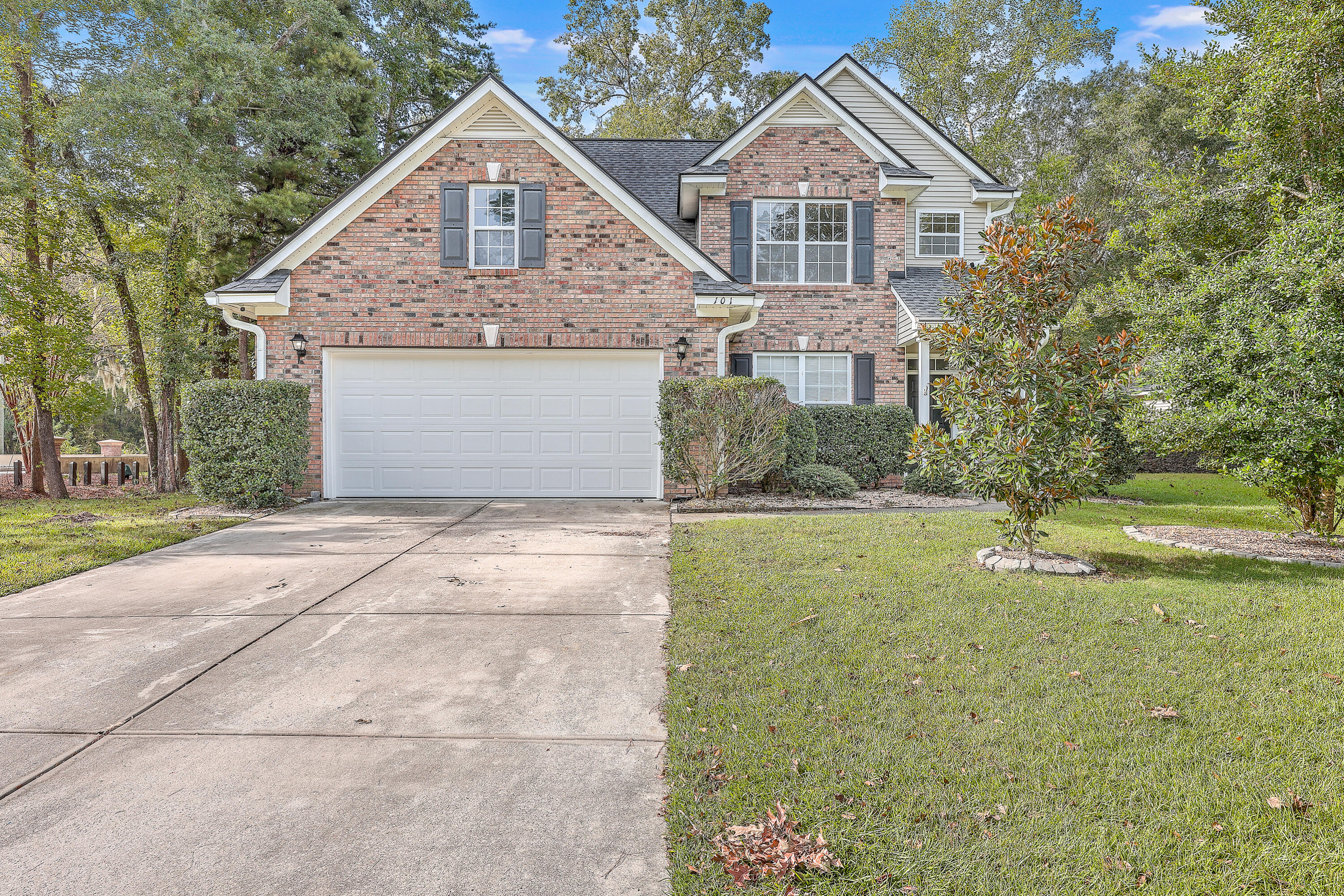 101 High Bridge Road Summerville, SC 29485 - Photo 2 of 31 ZYN_1925_26_27_28_29_30_31