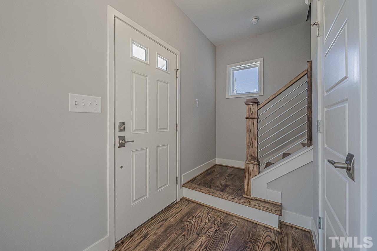 529 Bragg Street Raleigh, NC 27601 - Photo 5 of 30