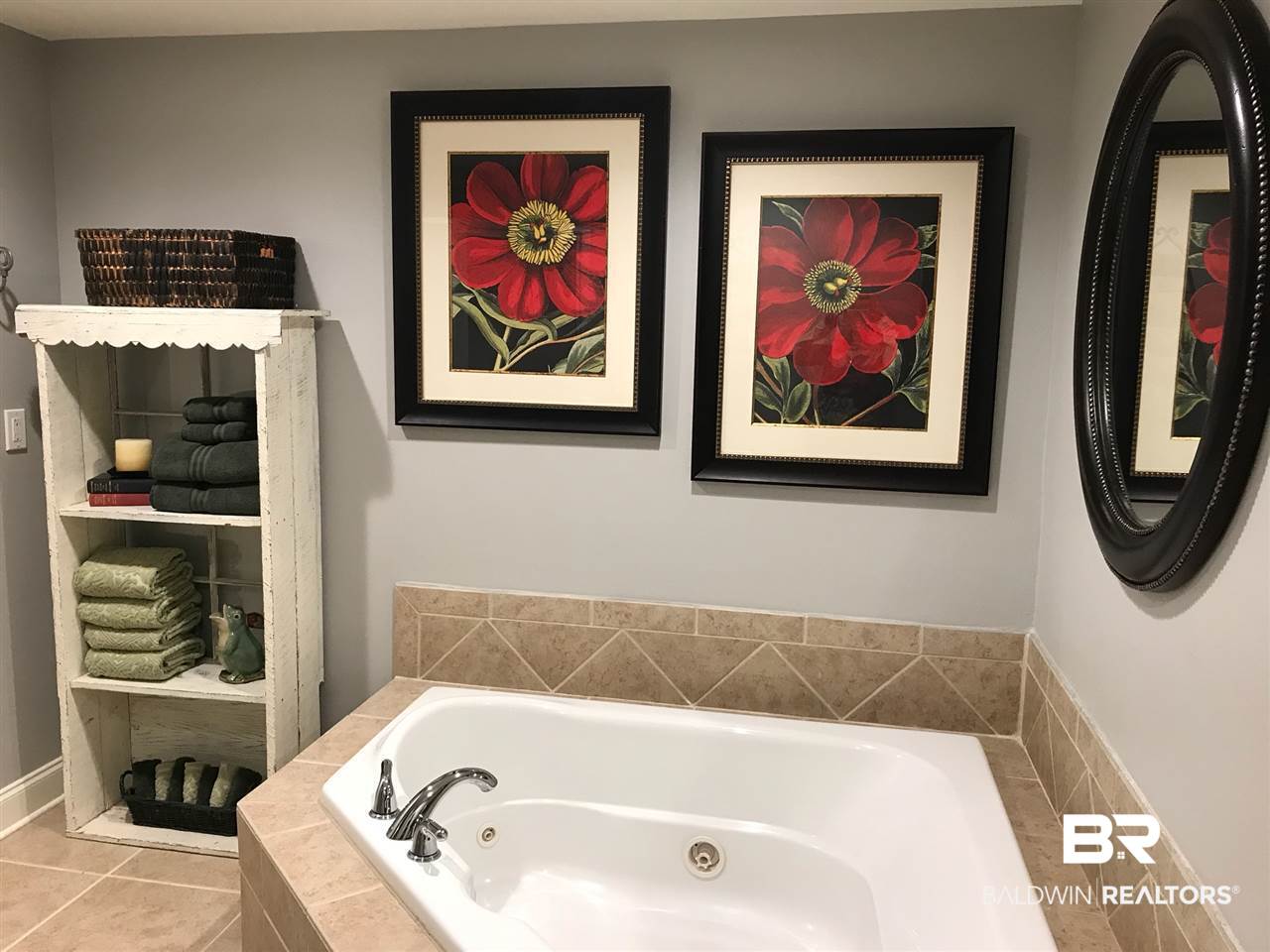 27800 Canal Road, Unit 216 Orange Beach, AL 36561 - Photo 28 of 34 Jacuzzi Jetted Tub