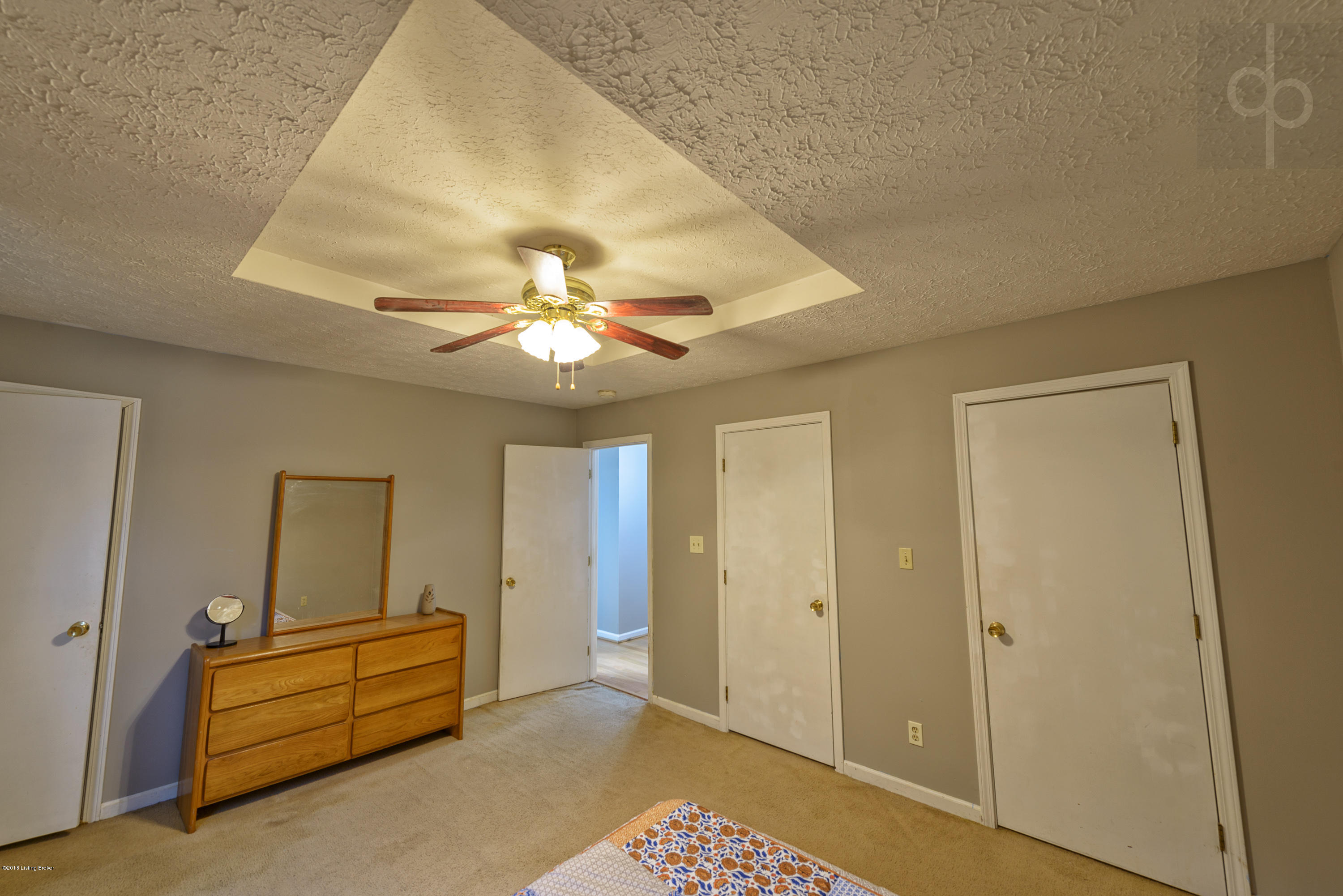 7817 Rochelle Road Louisville, KY 40228 - Photo 11 of 20 master_bedroom2