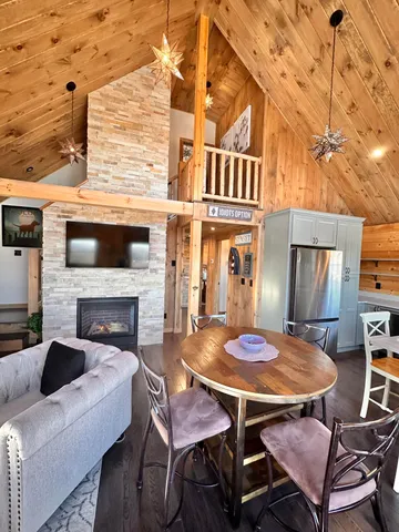 $1,100,000 | 14 Trailside Way, Unit 14, Bridgton, ME 04009