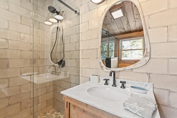 $995,000 | 14 Trailside Way, Unit 14, Bridgton, ME 04009