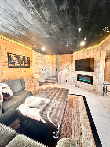 $1,100,000 | 14 Trailside Way, Unit 14, Bridgton, ME 04009