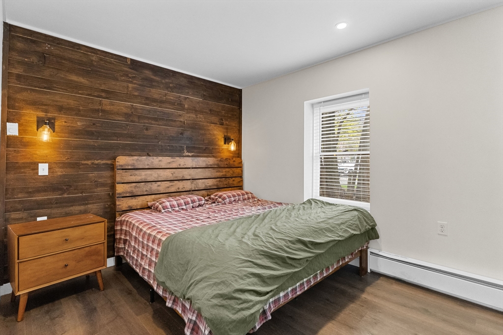 335 Salisbury Street Worcester, MA 01609 - Photo 14 of 33