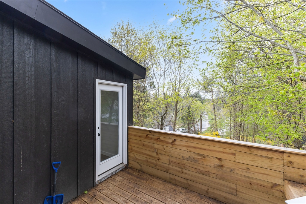 335 Salisbury Street Worcester, MA 01609 - Photo 30 of 33