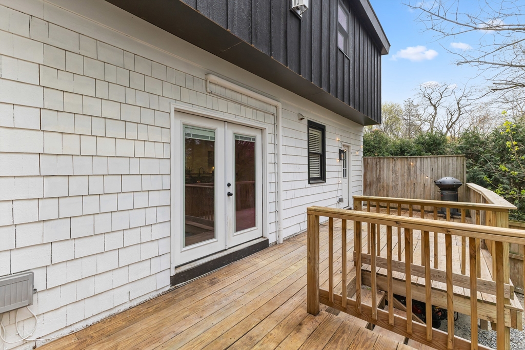 335 Salisbury Street Worcester, MA 01609 - Photo 32 of 33
