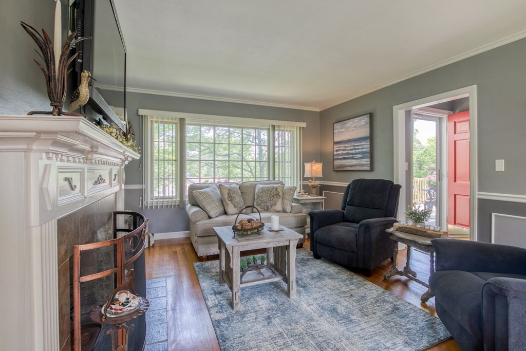 596 Roosevelt Avenue Springfield, MA 01118 - Photo 11 of 26 Gallery Image 11