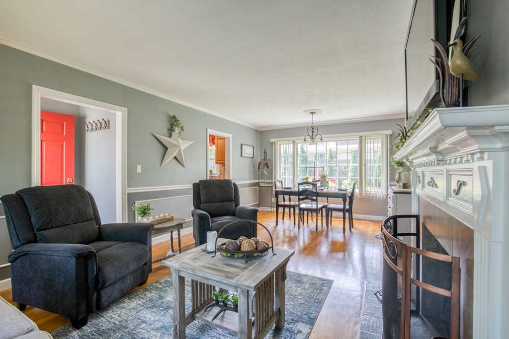 596 Roosevelt Avenue Springfield, MA 01118 - Photo 12 of 26 Gallery Image 12