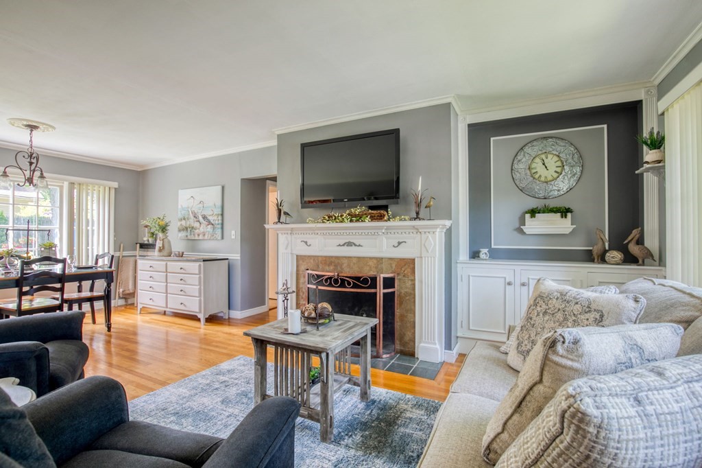 596 Roosevelt Avenue Springfield, MA 01118 - Photo 13 of 26 Gallery Image 13