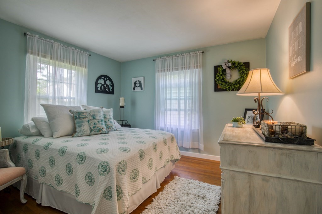 596 Roosevelt Avenue Springfield, MA 01118 - Photo 17 of 26 Gallery Image 17