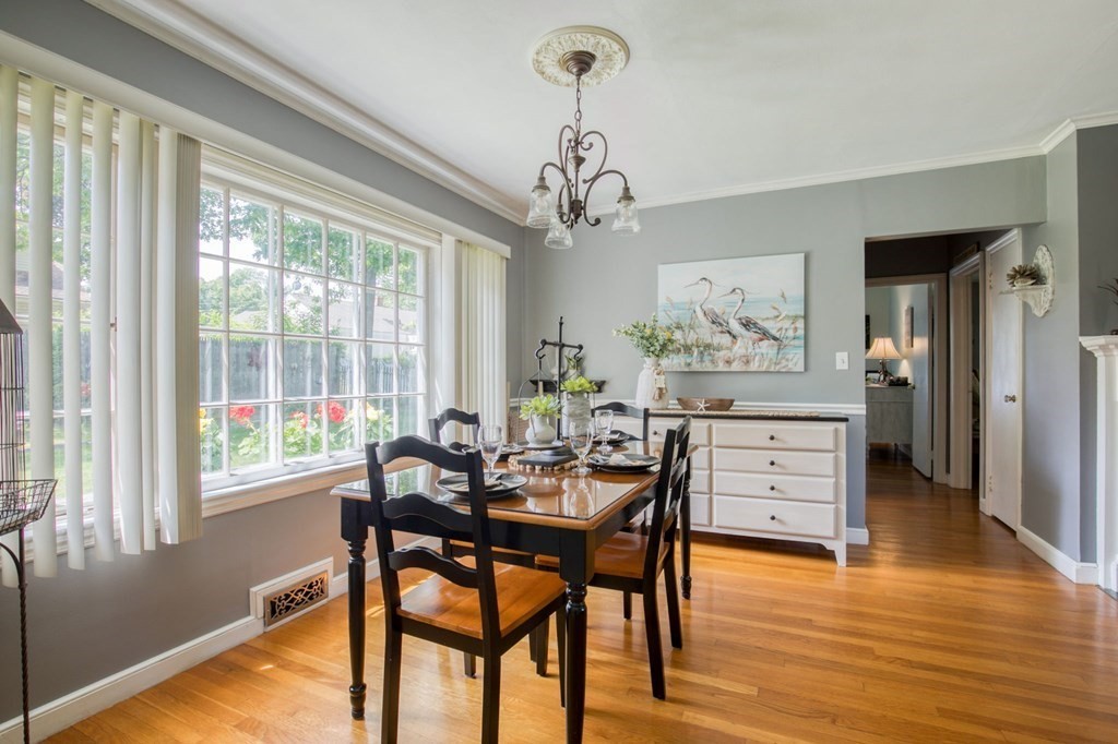 596 Roosevelt Avenue Springfield, MA 01118 - Photo 5 of 26 Gallery Image 5