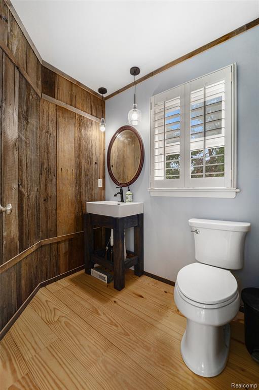 20019 Farmington Road Livonia, MI 48152 - Photo 22 of 49 Gallery Image 22