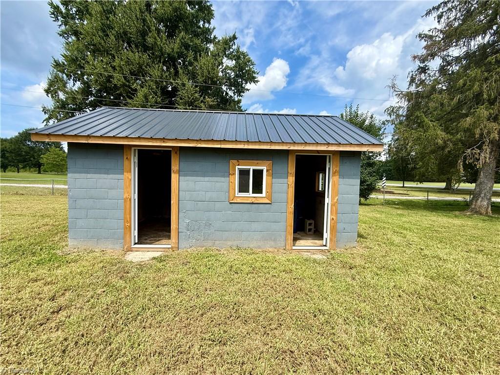 6129 Ridge Road Lexington, NC 27295 - Photo 31 of 37 Storage Shed