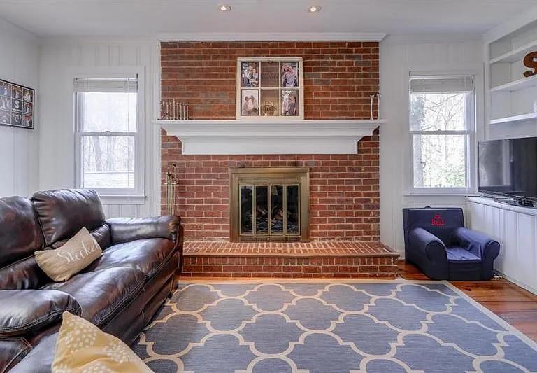 555 Greenland Road Northeast Sandy Springs, GA 30342 - Photo 13 of 47