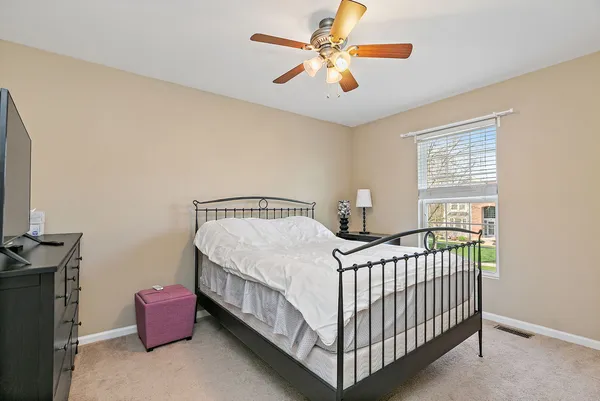 $510,000 | 4077 Stratford Lane, Carpentersville, IL 60110