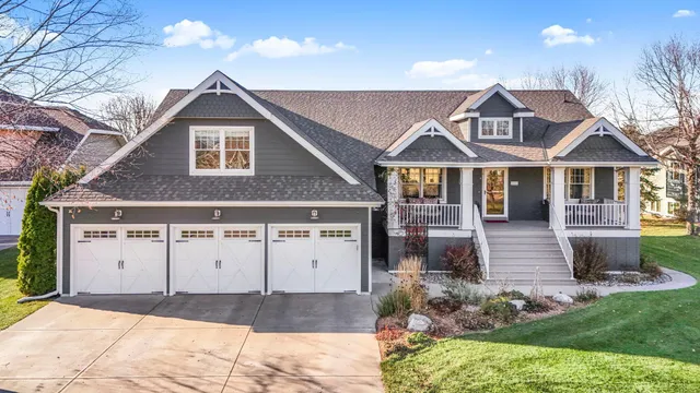 $675,000 | 1021 21st Avenue North, Sartell, MN 56377