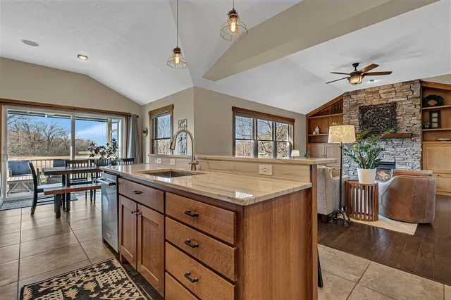 $675,000 | 1021 21st Avenue North, Sartell, MN 56377