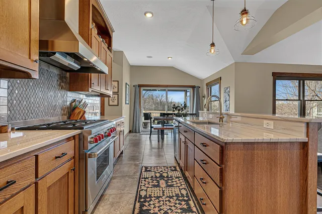 $675,000 | 1021 21st Avenue North, Sartell, MN 56377