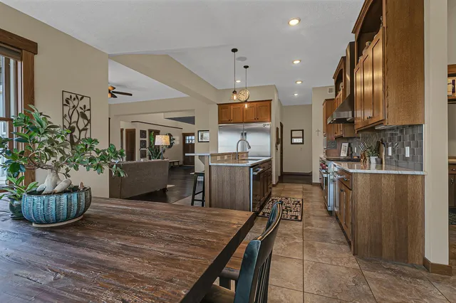 $675,000 | 1021 21st Avenue North, Sartell, MN 56377