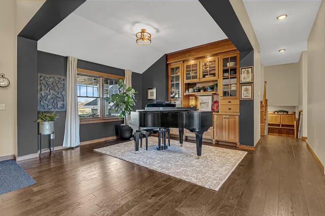 $675,000 | 1021 21st Avenue North, Sartell, MN 56377