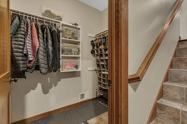 $675,000 | 1021 21st Avenue North, Sartell, MN 56377