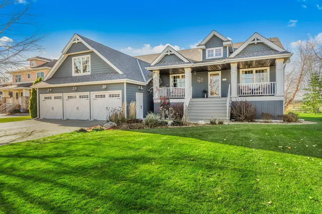 $675,000 | 1021 21st Avenue North, Sartell, MN 56377